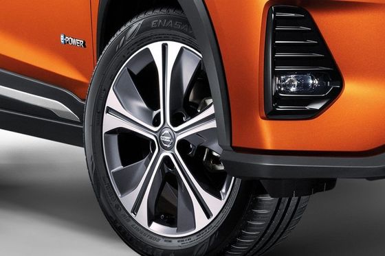 Nissan Kicks e-Power 2023 یک کراس اوور 5 نفره 8 رنگ موجود، Kickover Niro، Forester، Vitara و Kadjar.