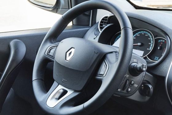 ون 2 نفره با بهترین قیمت در رنو کانگو و راحت در امکانات، مسافت پیموده شده، صندلی و عملکرد موتور