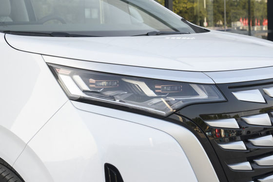 Denza D9 MPV EV Car باتری 571 نانومتری لیتیوم آهنی 4WD الکتریکی SUV 180 کیلومتر در ساعت