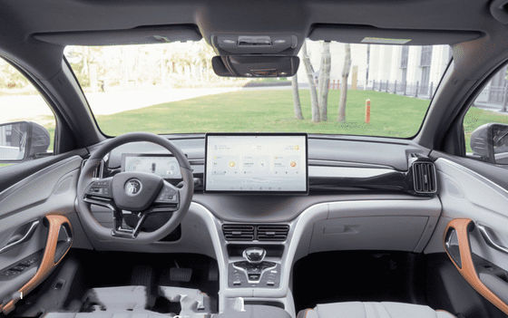 خودروی SUV هیبریدی 230 کیلومتر در ساعت