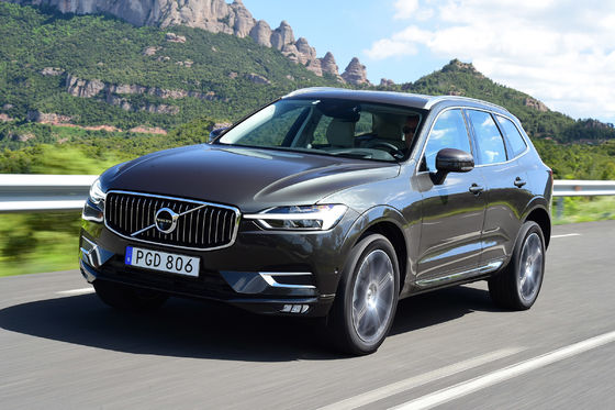 خودروهای برقی 4 چرخ متوسط ​​4WD 180 کیلومتر بر ساعت حداکثر توان 184 کیلووات Volvo XC60 B5