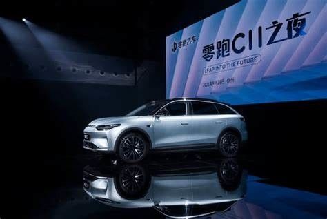 خودروهای پرسرعت الکتریکی خودروهای شاسی بلند جدید انرژی لینگپائو C11 برای بزرگسالان