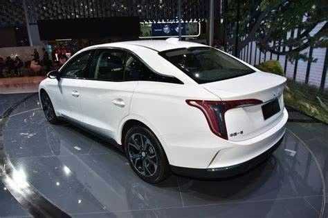 خودروی الکتریکی سدان 431 کیلومتری Hongqi E QM5 PLUS حداکثر سرعت 160 کیلومتر بر ساعت