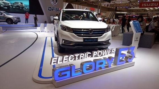 Dongfeng Glory E3 Electric SUV Cars EV AMG Drive Unit Electric 5 Seater Cars