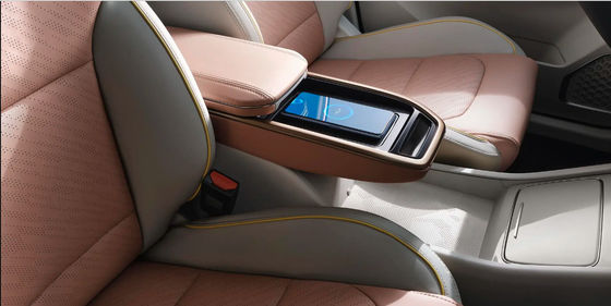 خودروهای الکتریکی 4 چرخ متحرک لوکس Geely Geometry M6 450 کیلومتر CLTC