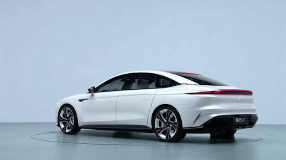 ZHIJI L7 ماشین های الکتریکی با کارایی بالا 615 کیلومتر وسایل نقلیه الکتریکی انرژی جدید