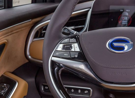 110km/h GAC AION ماشین الکتریکی 5 در 5 نفره سدان خودرو باتری لیتیوم یونی