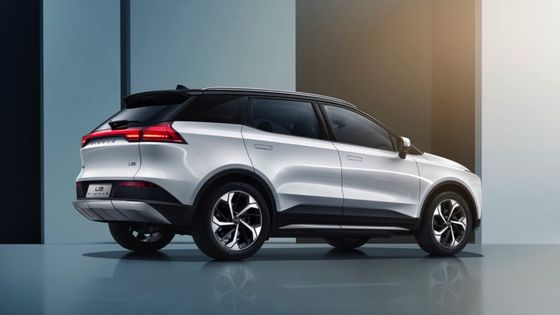 خودروهای الکتریکی خالص برد بلند 403 کیلومتر AIWAYS U5 با سرعت 160 کیلومتر بر ساعت