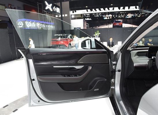 ماشین الکتریکی لیموزین هوشمند Xpeng P7 Nedc 2WD 4WD 480 586 670 706 کیلومتر برد
