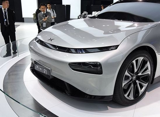 ماشین الکتریکی لیموزین هوشمند Xpeng P7 Nedc 2WD 4WD 480 586 670 706 کیلومتر برد