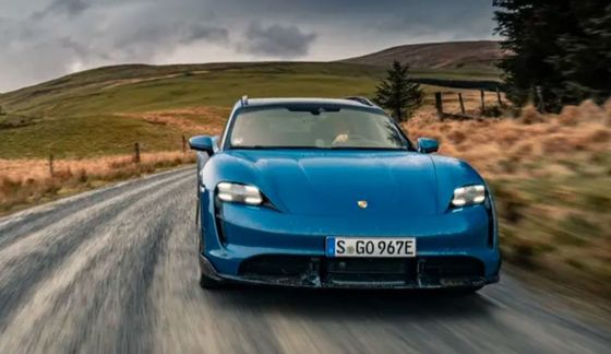 Most complete fast electric vehicle -Porsche Taycan cross Turismo max speed 220km/h new energy Car