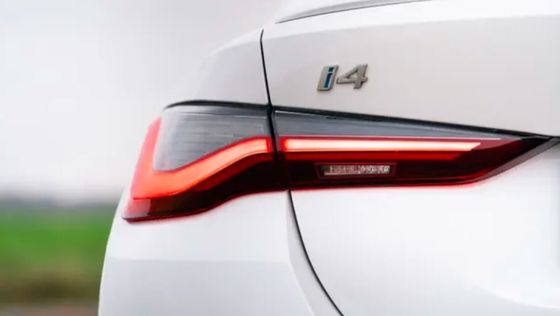 جدیدترین و تمام چرخ در BMW i4 دو موتور الکتریکی قدرت و هچ بک صندوق در دسترس
