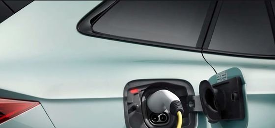 سوار شدن به اندازه کافی راحت و سریع در اسکودا Enyaq iv80 82kWh باتری تک موتور، اتومبیل الکتریکی چرخ عقب