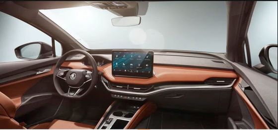 سوار شدن به اندازه کافی راحت و سریع در اسکودا Enyaq iv80 82kWh باتری تک موتور، اتومبیل الکتریکی چرخ عقب