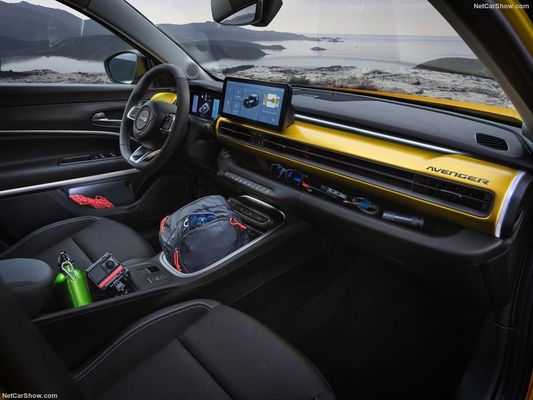 خانواده کوچک و فشرده تمرکز تمام الکتریکی کراس اوور SUV جیپ Avenger با WLTP400km