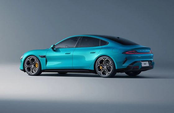 ماشين جديد شيائومي SU7 سدان ۴۷۵ کيلووايت يا ۶۶۴ اسب بخار قدرت ۱۶۵ مايل در ساعت ماشين انرژي جديد