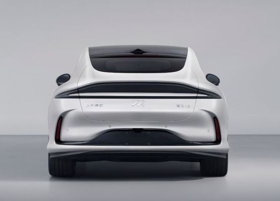 فروش پیشاپیش Zhiji L6 الکتریکی خالص 4 در سدان موتور قدرت 216kw با یک چرخ فولادی نیمه اسپاک ماشین انرژی جدید