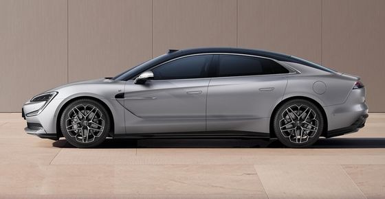 PRESALE 2024 اتومبیل الکتریکی جدید BYD یانگ وانگ U7 سدان مقاومت باد از Cd 0.195 240Kw قدرت موتور