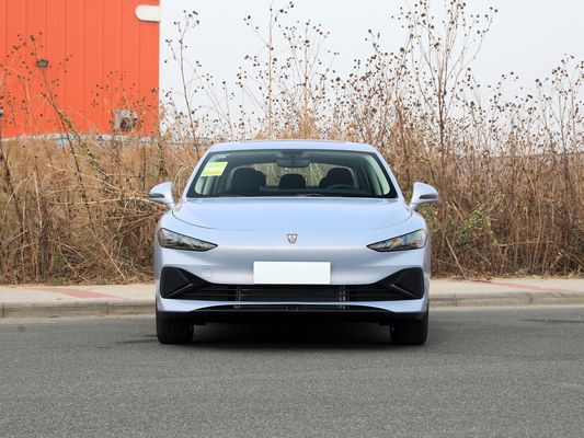 Roewe D7 DMH 125 فراتر از نسخه متوسط پلاگین در هیبرید خودرو برقی سدان EV