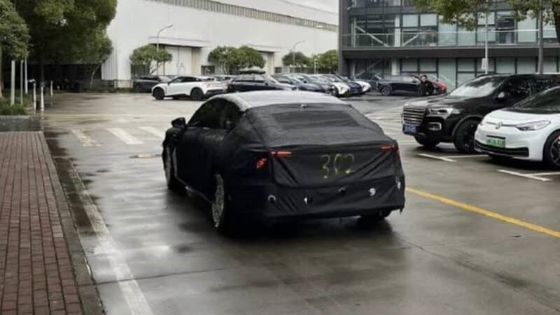 شرکت مشترک پیش فروش روی Jiyue 02 EV سدان با 544 اسب بخار با نسخه های RWD&AWD کار می کند