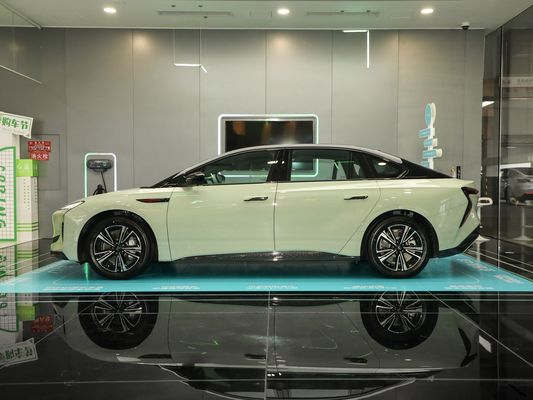 2024 اتومبیل برقی خالص هونگچی EH7 با برد 820 کیلومتر