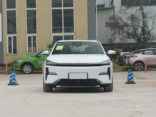 2024 جیلی L6 پلگ ان هیبریدی الکتریکی با 1370 کیلومتر