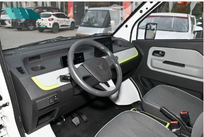 فان Neomor D05 برقی خالص بر روی توزیع لوژستیک شهری، حصار و فان versio تمرکز دارد