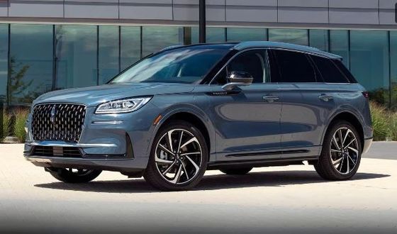 024 لنکن کورسیر پلاگین هیبرید سبز SUV 5 مسافر لنکن کورسیر شما را در ویژگی های هوشمند احاطه می کند