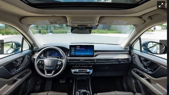 024 لنکن کورسیر پلاگین هیبرید سبز SUV 5 مسافر لنکن کورسیر شما را در ویژگی های هوشمند احاطه می کند