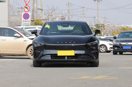 2024 خودرو الکتریکی خالص چری استرا ES سدان با برد 605 کیلومتر