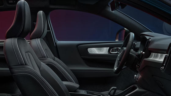 EV جدید 5در و 5 صندلی SUV CROSSOVER ولوو C40 0.5 ساعت زمان شارژ W 670km برد طولانی و 4.7 ثانیه 0-100km / h شتاب