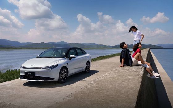 2024 Xpeng P5 اتومبیل الکتریکی EV اتومبیل الکتریکی برد طولانی 480 کیلومتر 155KW قدرت 170 کیلومتر در ساعت