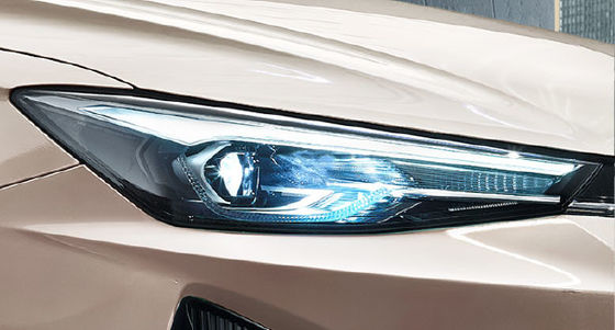 NEDC501Km Range Roewe Ei5 MPV خودروهای الکتریکی خالص سرعت بالا 185km/h 8.3sec 0-100km/h شتاب