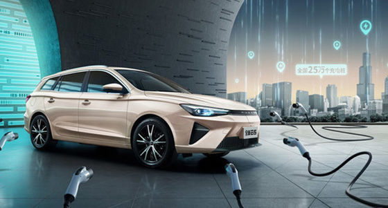 NEDC501Km Range Roewe Ei5 MPV خودروهای الکتریکی خالص سرعت بالا 185km/h 8.3sec 0-100km/h شتاب