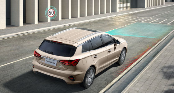 NEDC501Km Range Roewe Ei5 MPV خودروهای الکتریکی خالص سرعت بالا 185km/h 8.3sec 0-100km/h شتاب