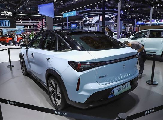 2024 لیوان 7 گیلی رویلان 7 EV خودرو LHD در باتری موجود 450km EV اتومبیل های انرژی جدید خودرو خالص الکتریکی