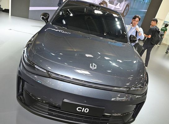 لیپ موتور C10 C 10 SUV EV پایه خودرو انرژی جدید اتومبیل الکتریکی خالص Lingpao لیپ موتور C10