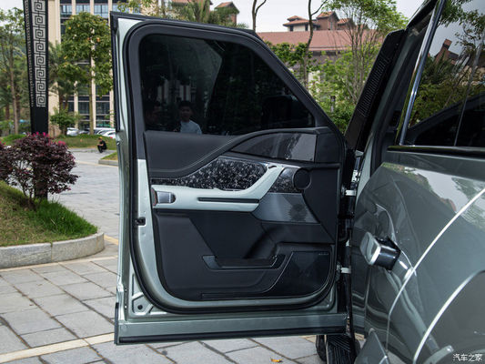 پیش فروش ۲۰۲۴ نمایشگاه خودروهای پکن BYD یانگ وانگ U8 ۲۰۲۴ خودروهای لوکس 1197hp ۴ موتور 4wd اتومبیل الکتریکی BYD U8 هیبرید