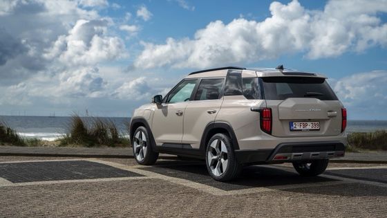 جدیدترین ماشین الکتریکی خالص KGM تورس EVS 109mph حداکثر سرعت 152kW 207PS حداکثر قدرت آماده برای رفتن ماشین الکتریکی خالص