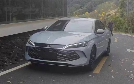 پیش فروش 2024 BYD Qinn L DM-i 80 کیلومتر خودرو برقی به زودی فرود می آید ماشین هیبریدی 1.5T 101ps L4 ماشین جدید انرژی