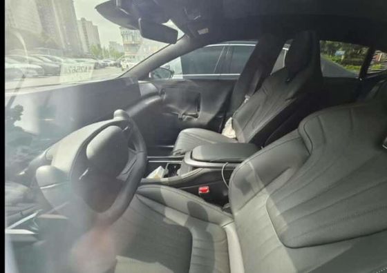 گرمترين نمایشگاه خودروهای پکن Jiyue07 200kw قدرت موتور 27w؛S اتومبیل الکتریکی خالص با سرعت بالا در 200km / h