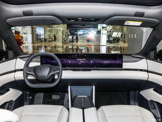 ربات خودران 2024 جييو01 200kw قدرت موتور 272 PS 550km CLTC محدوده اتومبیل الکتريکي خالص با سرعت بالا در 200km / h