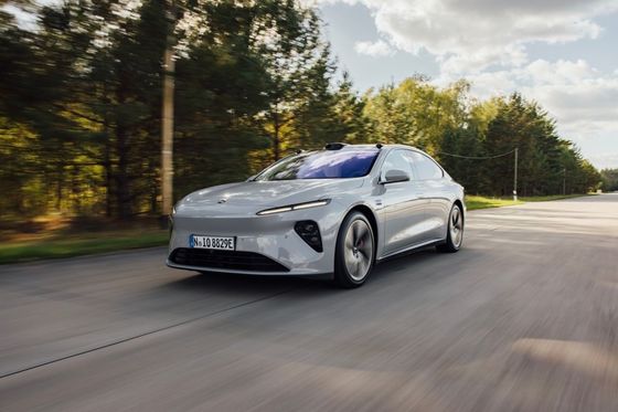 وسایل نقلیه انرژی جدید 2024 Nio ET7 Weilai وسایل نقلیه الکتریکی 75kwh 200km/h ماشین با سرعت بالا