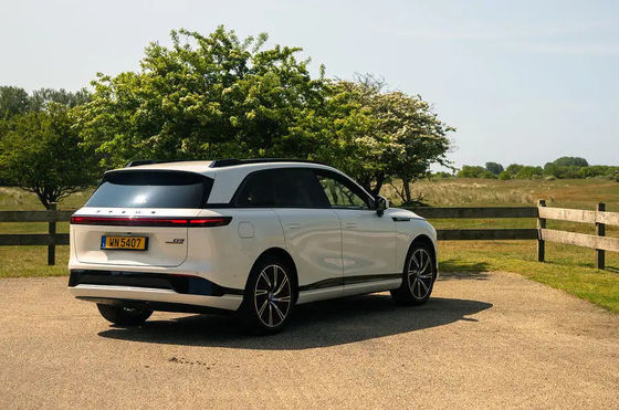 SUV الکتریکی جدید - Xpeng G9 2024 570km pro با 230 موتور قدرت 430N.m Torque 6.4sec شتاب 0-100km / h