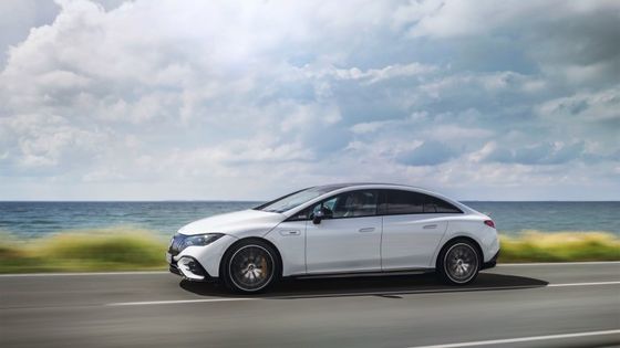 خودرو الکتریکی سوپر بلند مدت مرسدس بنز EQE AMG 53 4MATIC + با قدرت موتور 460kw/625P.s 220km / h سرعت بالا