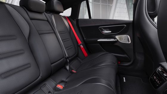 خودرو الکتریکی سوپر بلند مدت مرسدس بنز EQE AMG 53 4MATIC + با قدرت موتور 460kw/625P.s 220km / h سرعت بالا