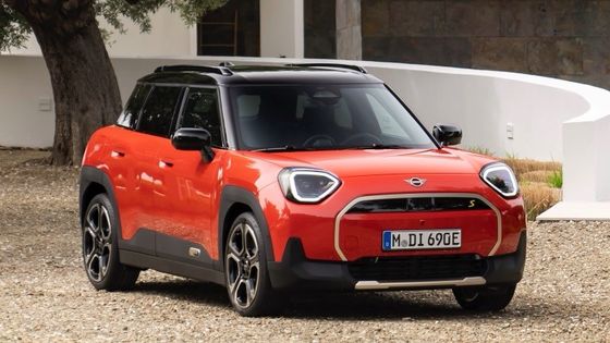 تمام جدید تمام الکتریکی MINI Aceman SE 54.2kwh باتری با قدرت 215hp و 330N.m موتور 7.1s شتاب 0-100km / h