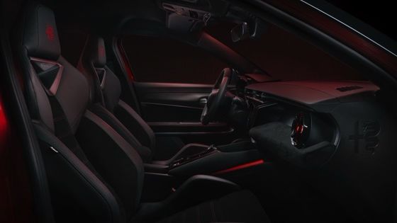 اولين ماشين كوچك اتومبيل آلفا رومئو جونيور الکتريک با باتري 54,8 کيلو وات و حداکثر قدرت 158 کيلو وات