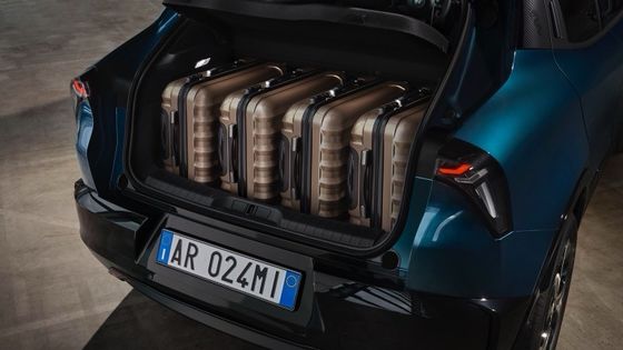 اولين ماشين كوچك اتومبيل آلفا رومئو جونيور الکتريک با باتري 54,8 کيلو وات و حداکثر قدرت 158 کيلو وات