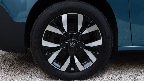 سیترون جدید برلینگو خودرو الکتریکی جدید 339 کیلومتر محدوده 52kwh باتری با 100kw 136P.s قدرت موتور و 132km / h سرعت بالا